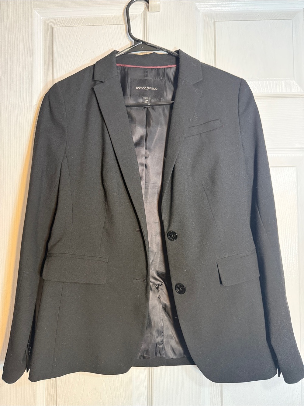 Banana Republic Men’s Black Single-Breasted Notch Lapel Blazer